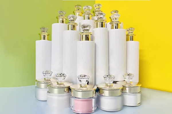 Spot 24-Tooth Diamond Cover Transparent Lotion Bottle 100ml Essence Moisturizing Water Cosmetic Bottle 150ml Plastic Sub-Bottle