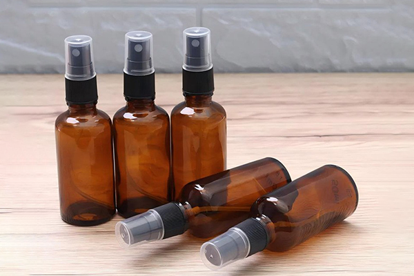 Yuzhuang Customized Brown 20ml Spray Bottle 50ml Glass Essential Oil Bottle Cosmetic Press Bottle Travel