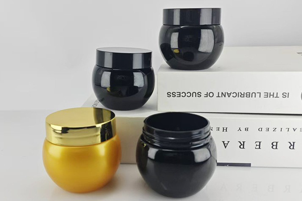 How durable is the pet black bandage cream jar?