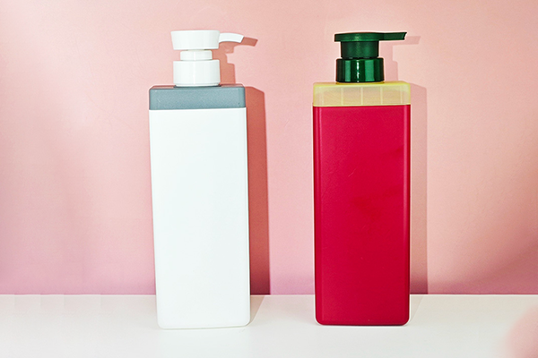 Customized 550ml Shampoo Bottle Hdpe Square Flat Bottle Push-Type Shower Gel Conditioner Bottle